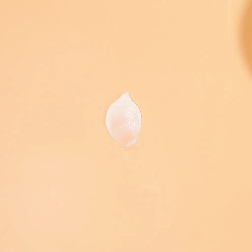 hair care product photography with maui moisture strength + length collection